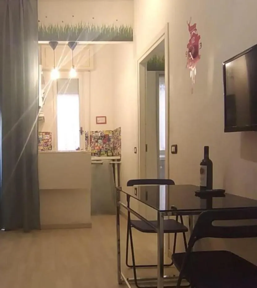 Modern Apartment With Balcony And Free Parking Close To The Metro Milan