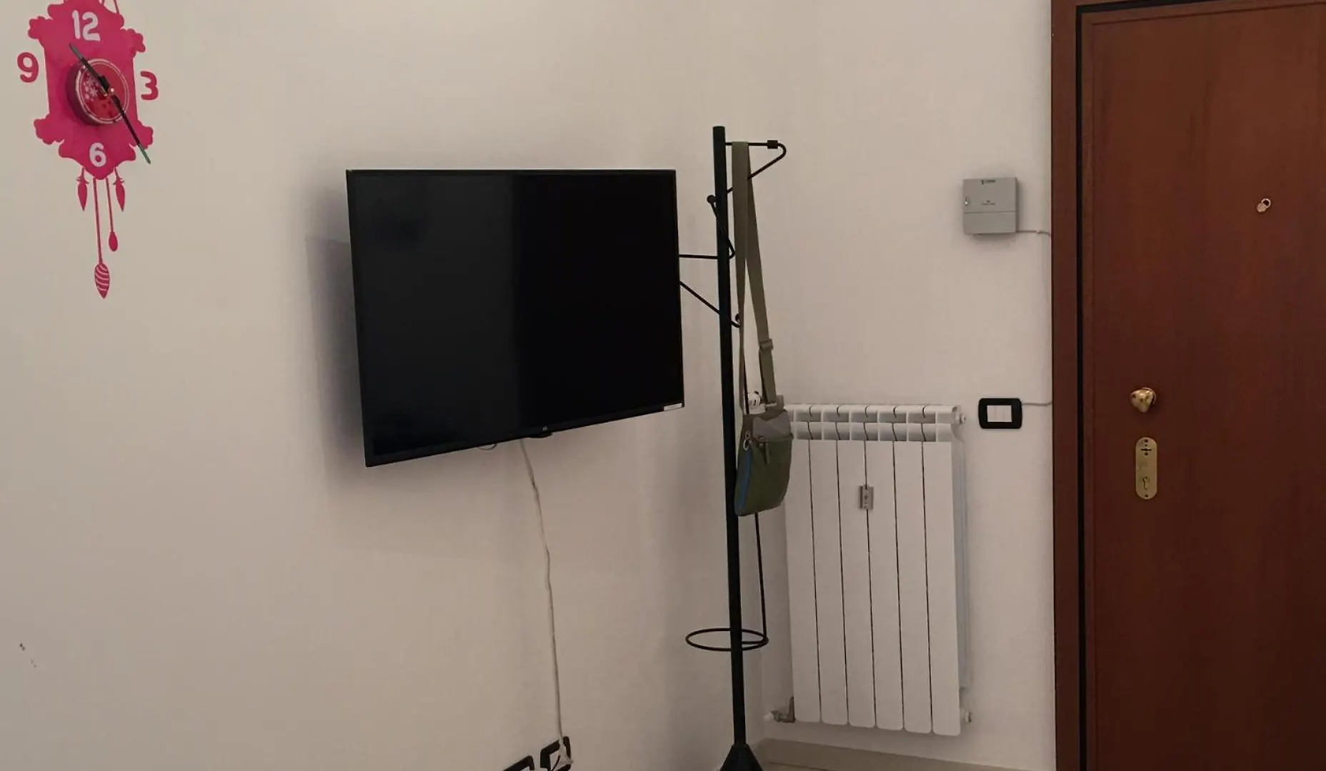 Modern Apartment With Balcony And Free Parking Close To The Metro Milano İtalya